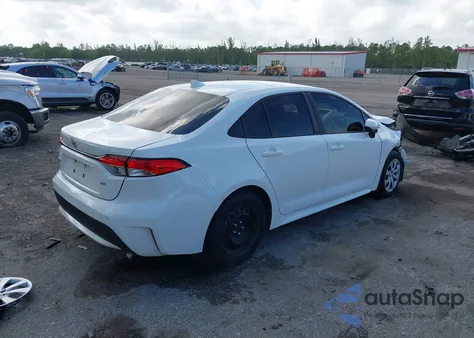 2022 Toyota Corolla Le z USA, uszkodzony, nr VIN 5YFEPMAE1NP297800